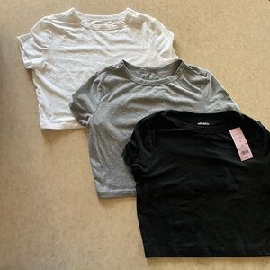 3 medium wild fable tees bundle